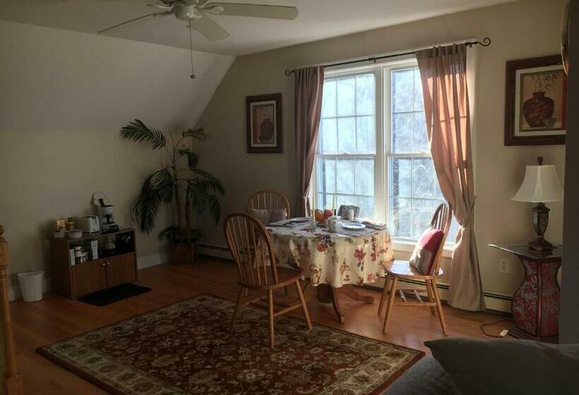 Bed and Breakfast Large Modern Private Suite By The Sea Birders Paradise