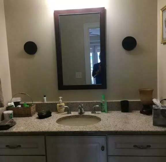 Aamiaismajoitus (B&B) Large Modern Private Suite By The Sea  Birders Paradise