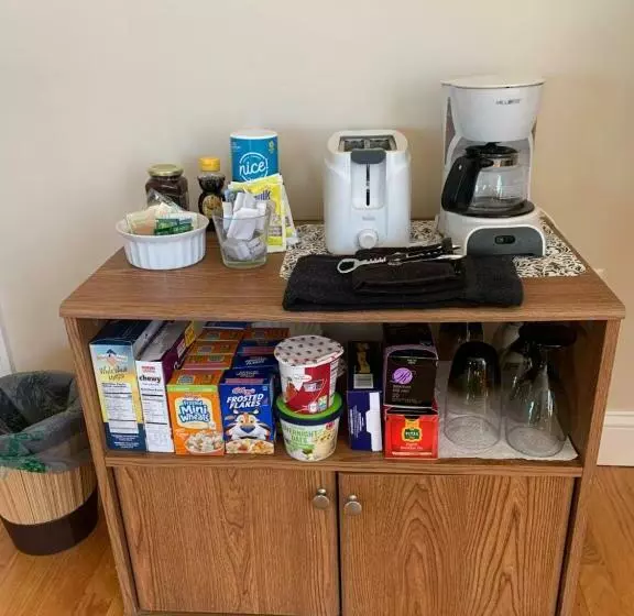 Aamiaismajoitus (B&B) Large Modern Private Suite By The Sea  Birders Paradise