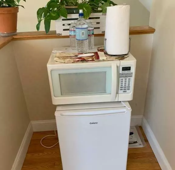 Aamiaismajoitus (B&B) Large Modern Private Suite By The Sea  Birders Paradise