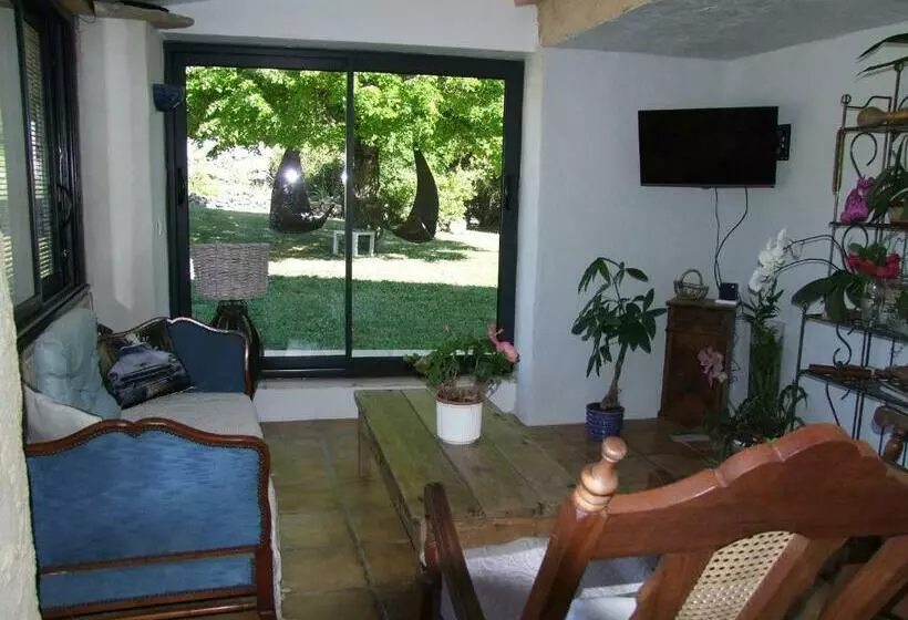 ベッドアンドブレックファースト Lou Viei Jas