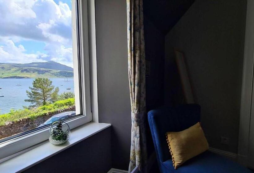 تختخواب و صبحانه Rockview