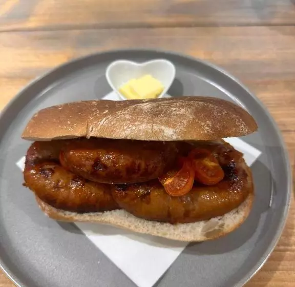 Aamiaismajoitus (B&B) White House Farm   Beautiful Self Contained Courtyard Rooms