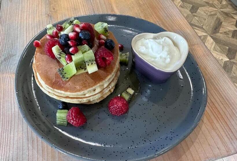 تختخواب و صبحانه White House Farm Beautiful Self Contained Courtyard Rooms