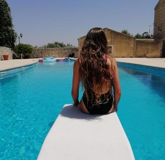 בית מלון כפרי Agriturismo Baglio Calanchi