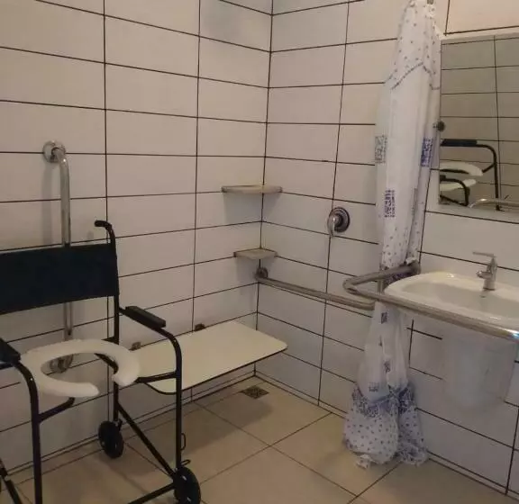 Hotelli Colônia De Férias De Guaratuba