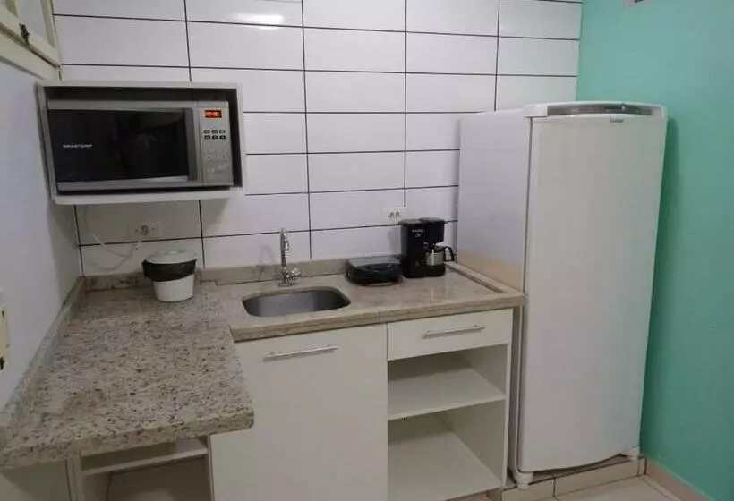 Hotelli Colônia De Férias De Guaratuba