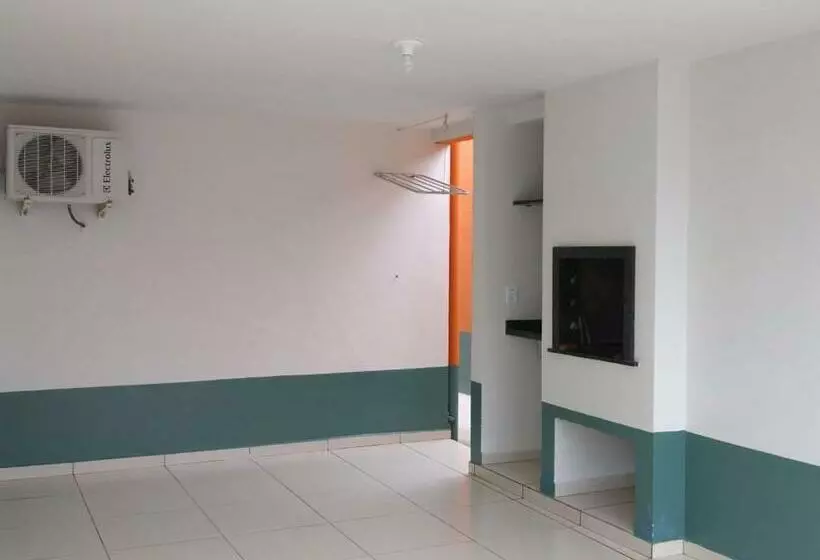 Hotelli Colônia De Férias De Guaratuba