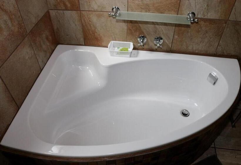 فندق Lakeview Cottages