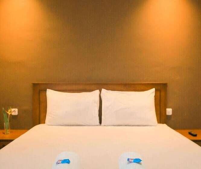 Отель Urban Fendi S Tirtodipuran