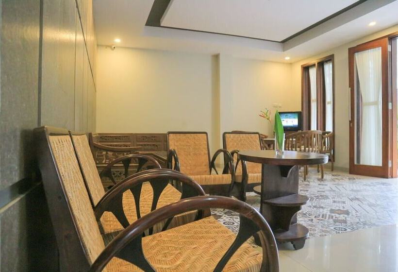 Отель Urban Fendi S Tirtodipuran