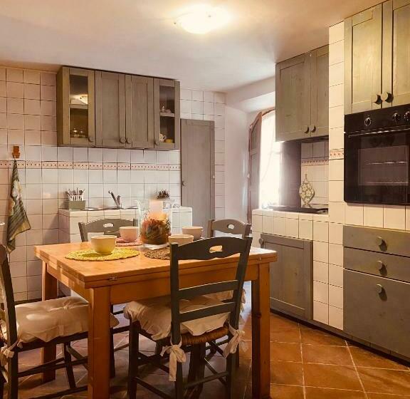 پانسیون Alloggio Turistico S.pellegrino 45