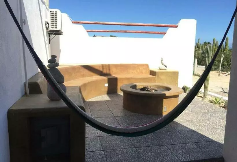 ペンション Casa Arrecife Tortuga 3, Beach Is Steps Away! Fast Internet, Private Cozy Room!