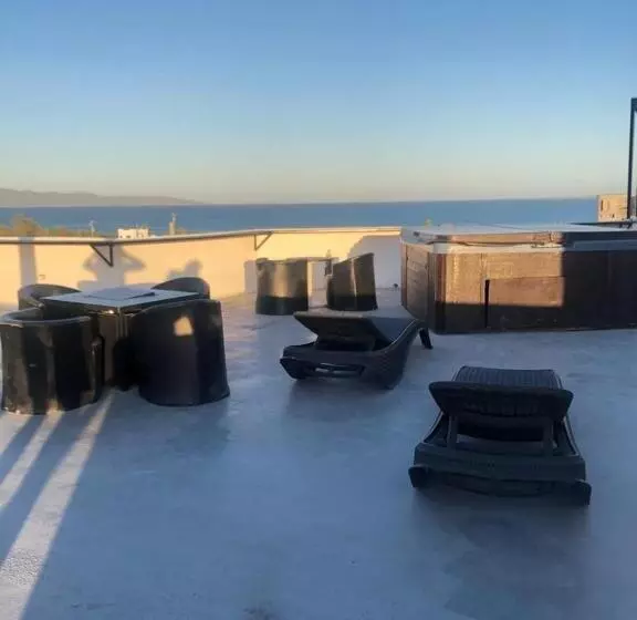 ペンション Casa Arrecife Tortuga 3, Beach Is Steps Away! Fast Internet, Private Cozy Room!