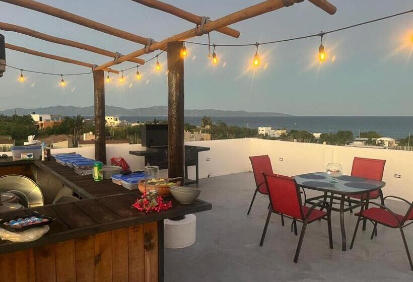 펜션 Casa Arrecife Tortuga 3, Beach Is Steps Away! Fast Internet, Private Cozy Room!