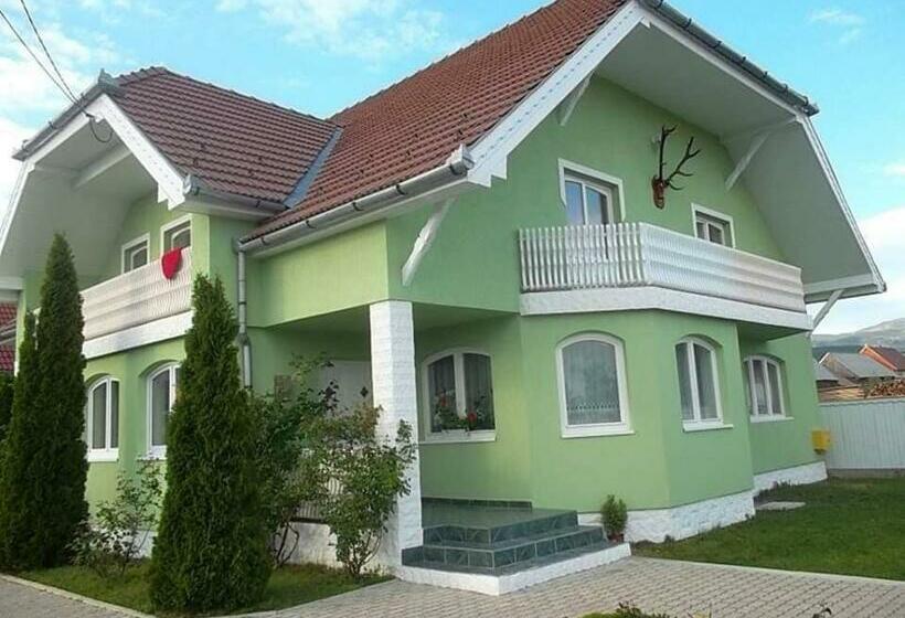 펜션 Hajnal Vendégház