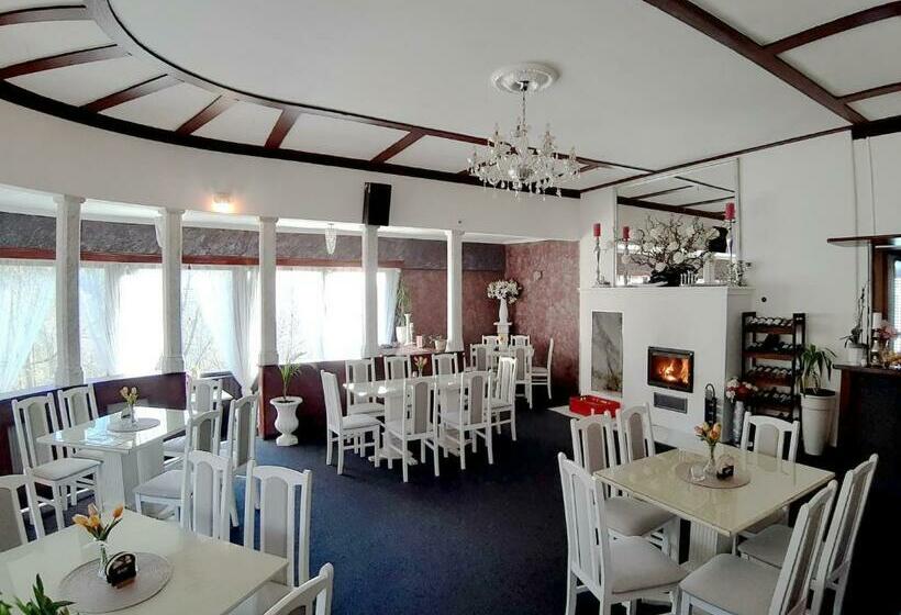 بنسيون Penzion A Restaurace Belveder