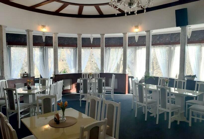 بنسيون Penzion A Restaurace Belveder