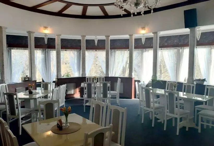 Majatalo Penzion A Restaurace Belveder