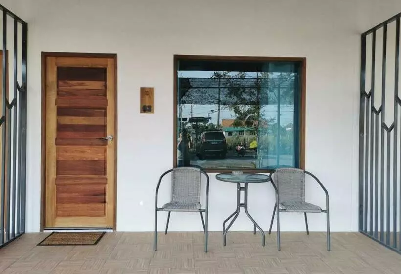 Aamiaismajoitus (B&B) Nararin Garden House