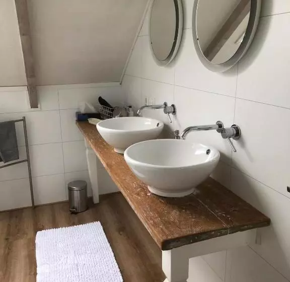 Aamiaismajoitus (B&B) Onder De Boom