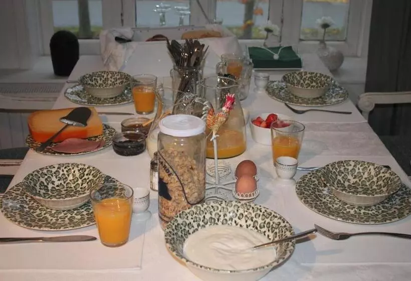 Aamiaismajoitus (B&B) Onder De Boom