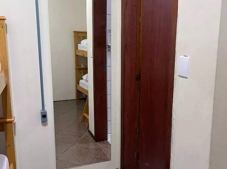 Esquina 8 Suítes Confort & Hostel