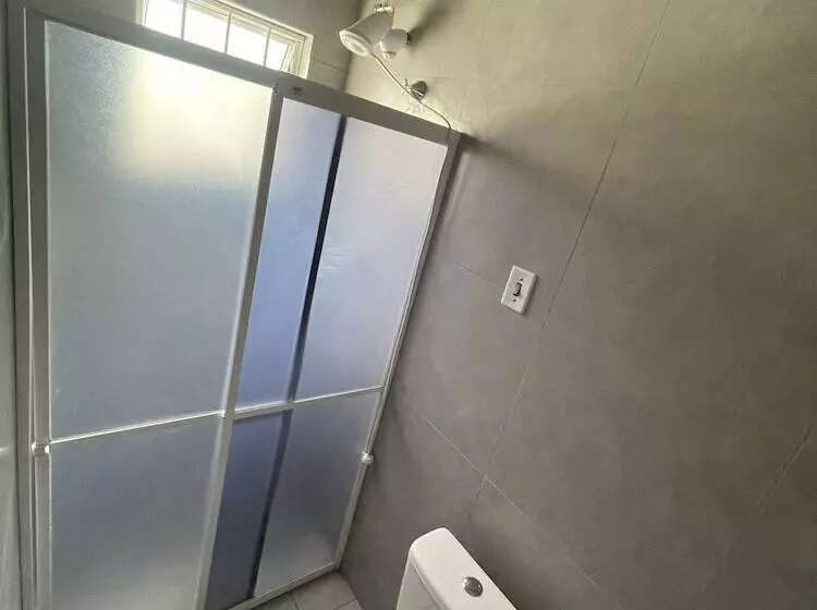 Esquina 8 Suítes Confort & Hostel