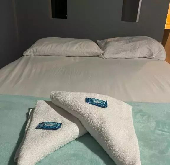 Esquina 8 Suítes Confort & Hostel