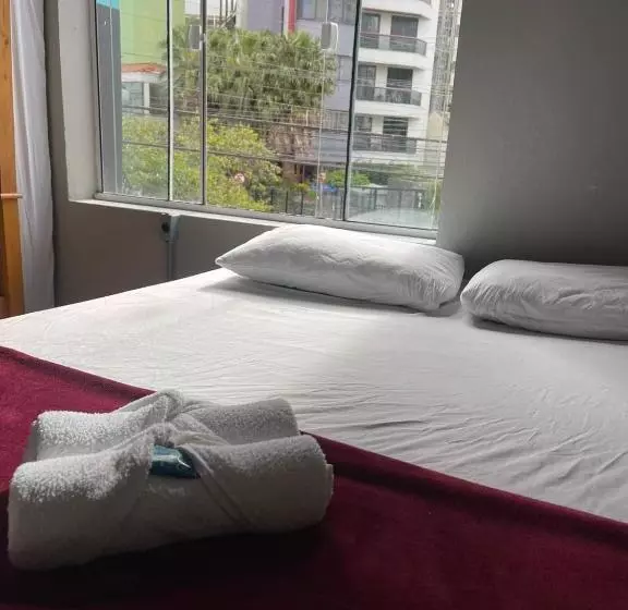 Esquina 8 Suítes Confort & Hostel