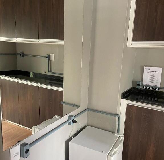 Esquina 8 Suítes Confort & Hostel