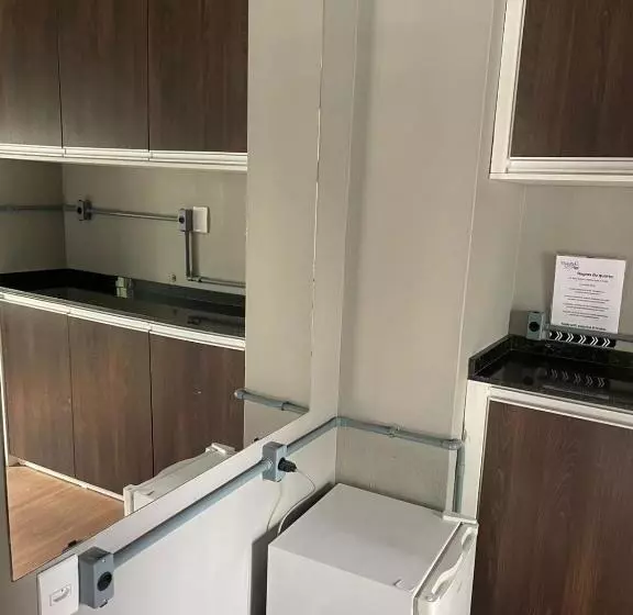 Esquina 8 Suítes Confort & Hostel