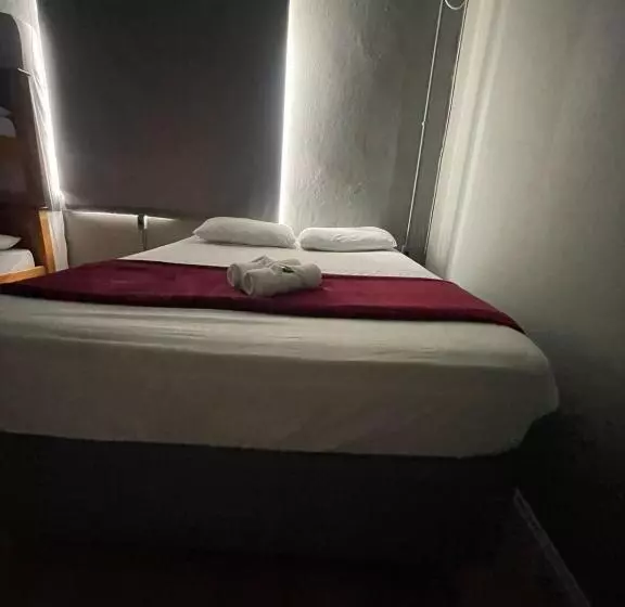 Esquina 8 Suítes Confort & Hostel