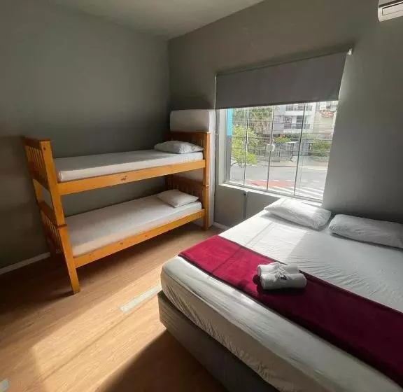 Esquina 8 Suítes Confort & Hostel