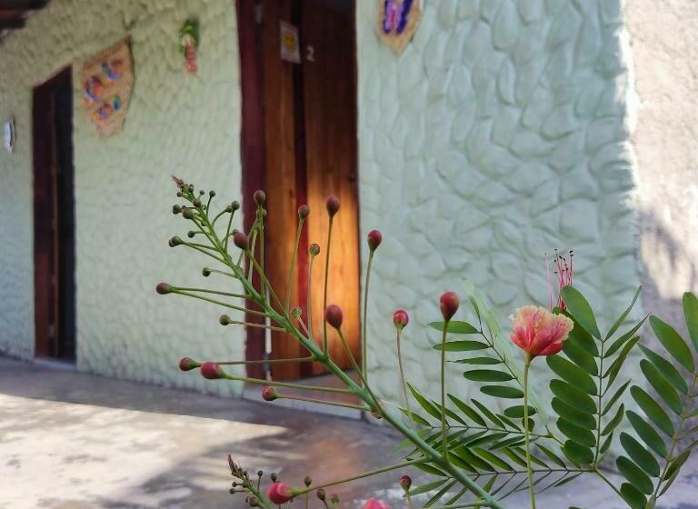 פנסיון Suítes Dora Tenor