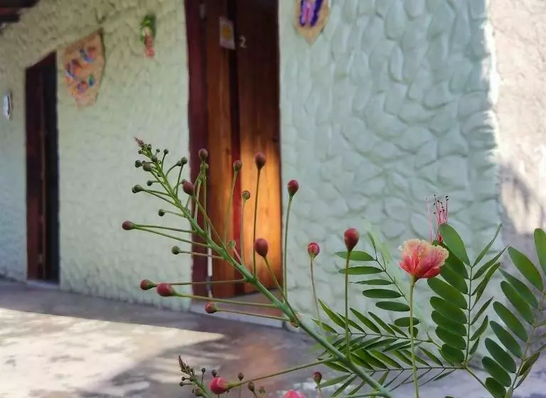 ペンション Suítes Dora Tenor