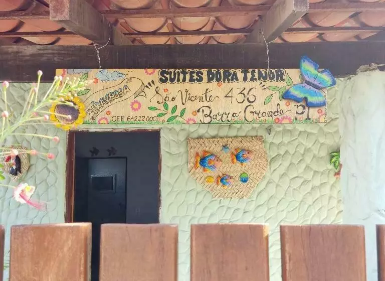 ペンション Suítes Dora Tenor