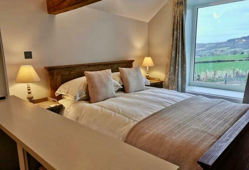 پانسیون The Stables