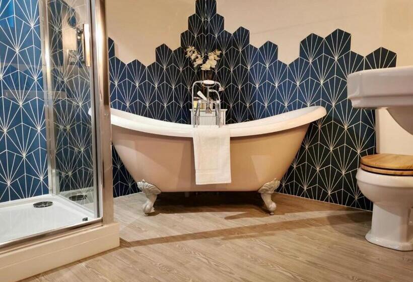 پانسیون The Stables