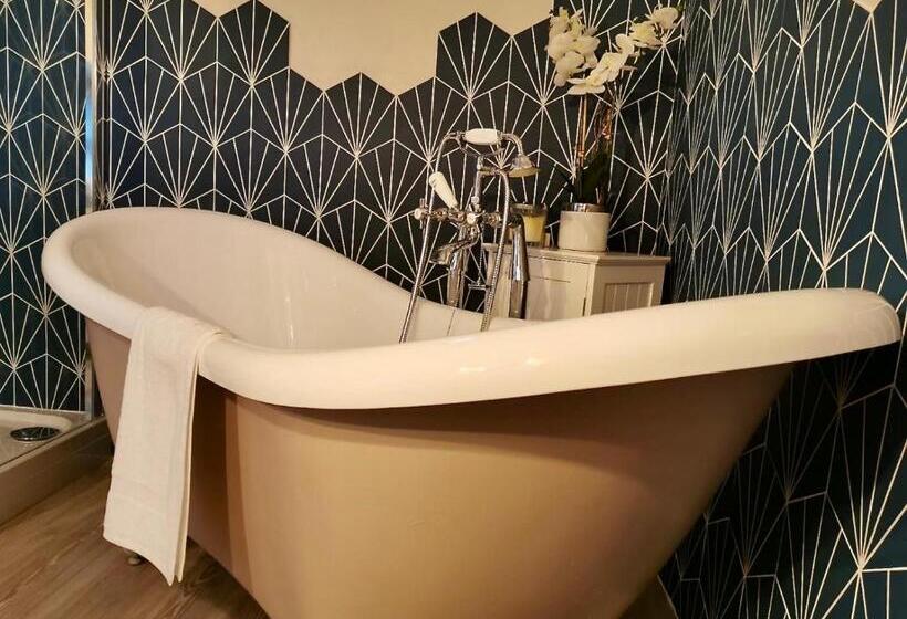 پانسیون The Stables