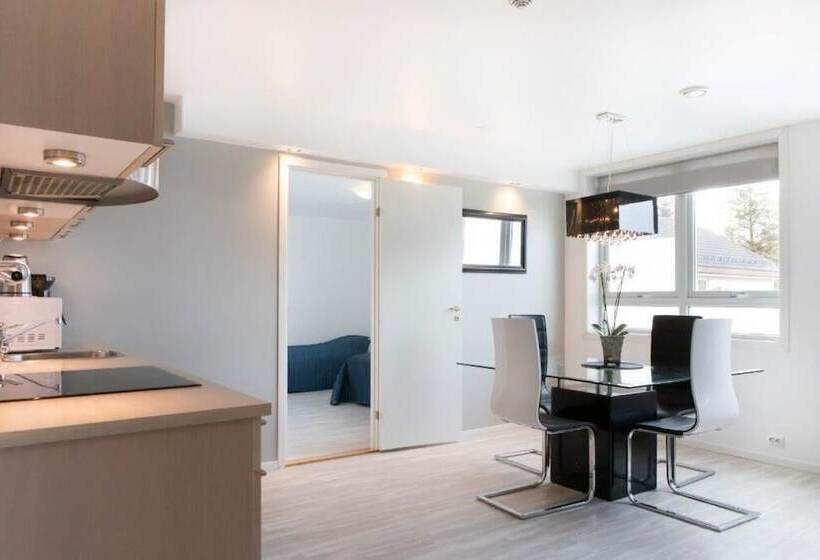 בית מלון כפרי Aalesund Airport