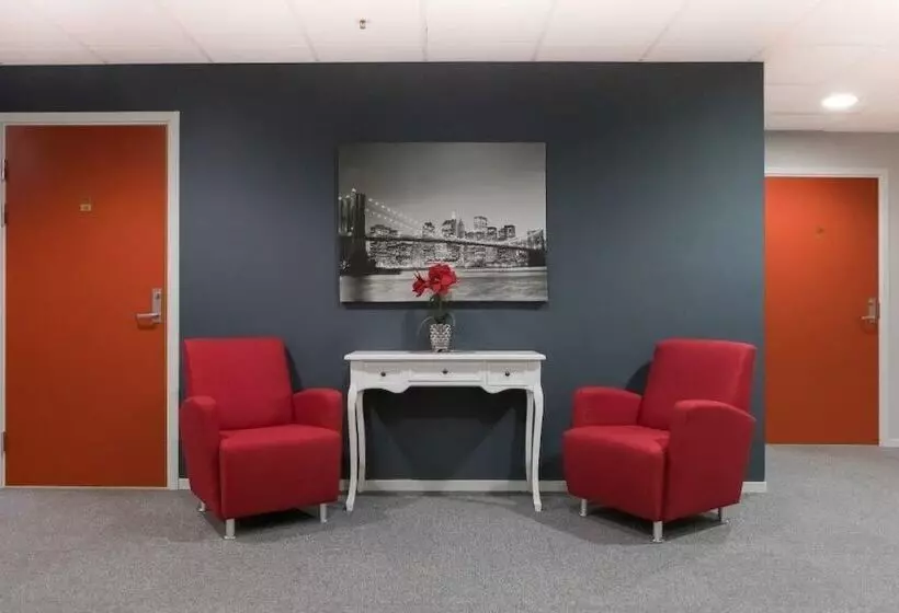 Отель Aalesund Airport