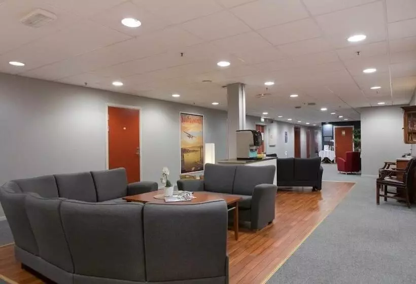 Отель Aalesund Airport