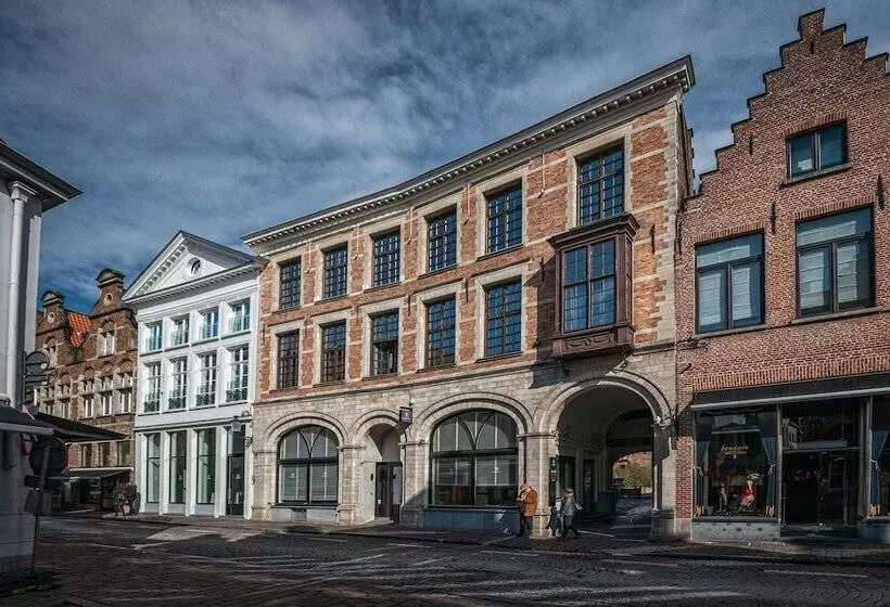 Отель Bourgoensch Hof