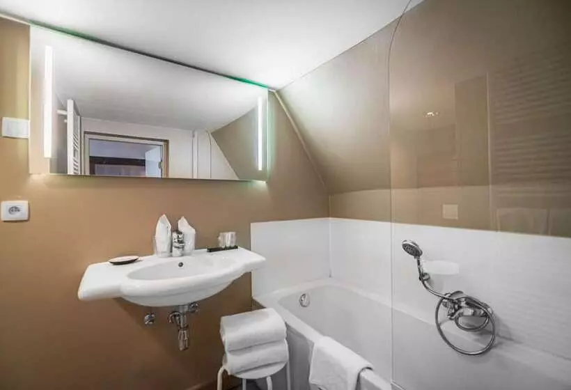 Отель Bourgoensch Hof