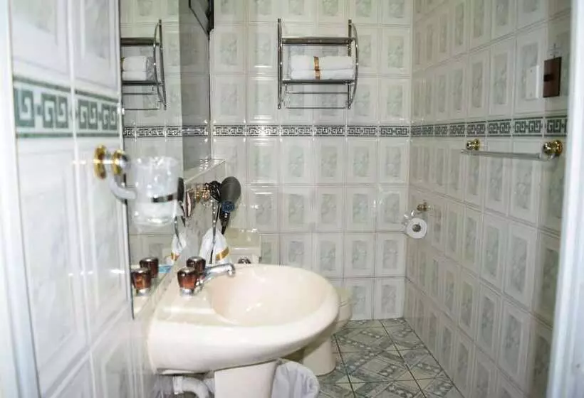 בית מלון כפרי Cusco Golden Peru Inn