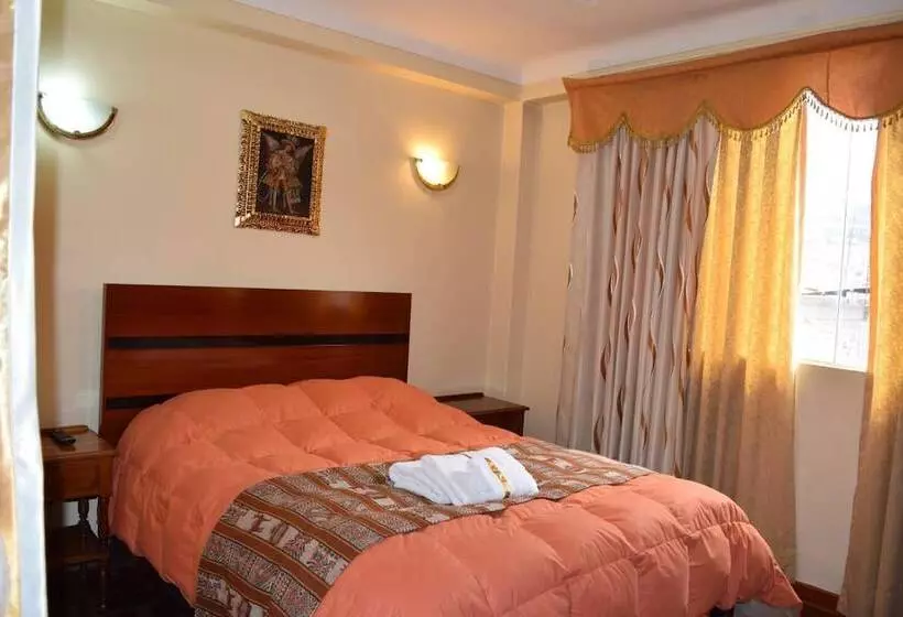 בית מלון כפרי Cusco Golden Peru Inn