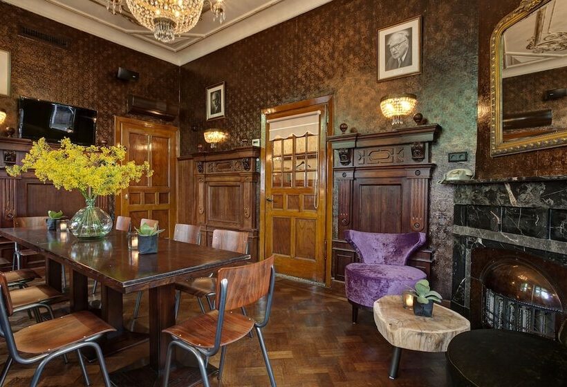 בית מלון כפרי De Schout