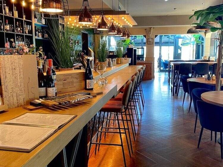 בית מלון כפרי De Schout