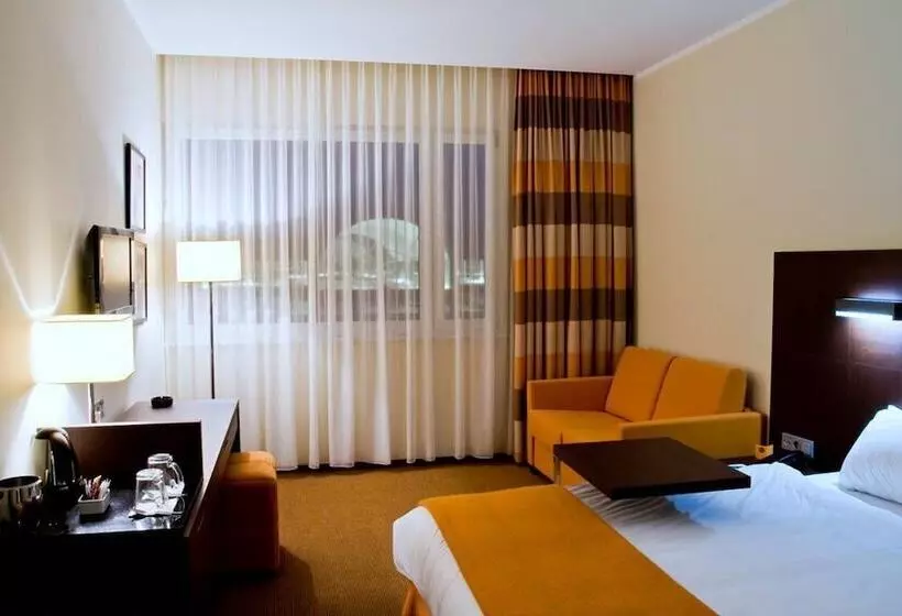 בית מלון כפרי Desilva Warszawa Piaseczno